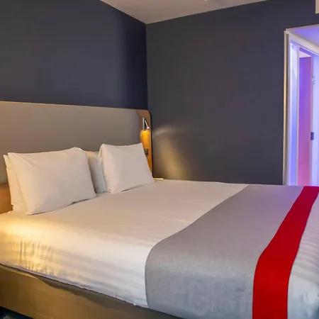 Express Royal Docks By Ihg Hotel 3*