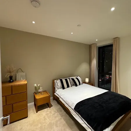 Air Airport 2 Bedroom *