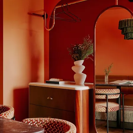 Hotel Ember Locke Kensington 4*