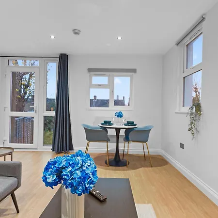 Apartment Modern With Free Wifi