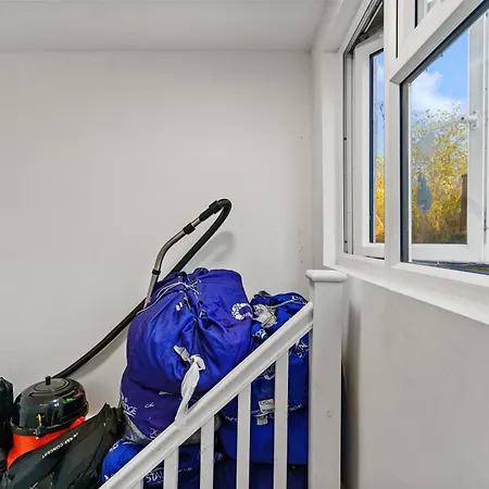 Modern Studio By Livestay Short Lets & Serviced Guest house *