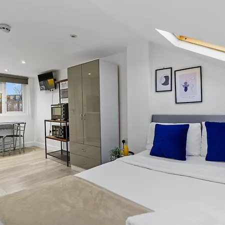 Modern Studio By Livestay Short Lets & Serviced Guest house *