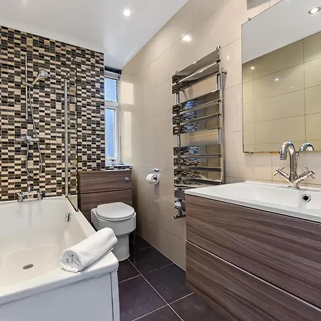 1 Bed Apartment- Marble Arch 5 Apartment *