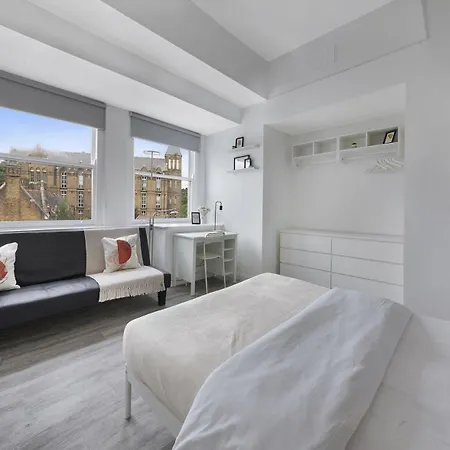 One Bedroom Flat Opposite Archway Station Apartment