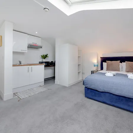 Apartment By Valiance London