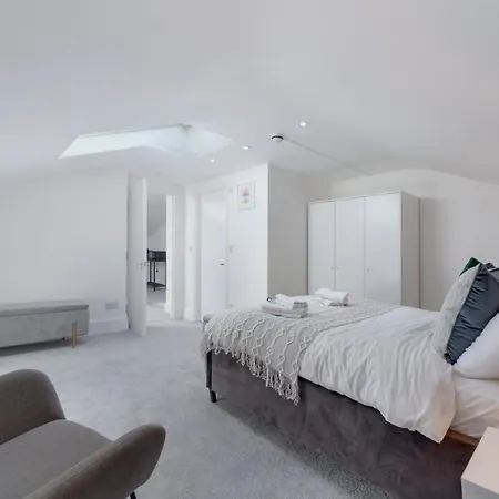 Apartment By Valiance *
