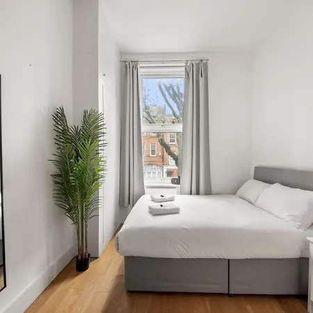 Sg, Cosy In Paddington London