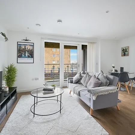 Apartment Canary Chic 2 Bedroom With Marina Views