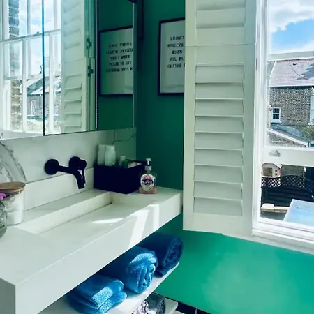 Townhouse By Notting Hill - Sleeps5 Petsok Tv Wifi Holiday home London
