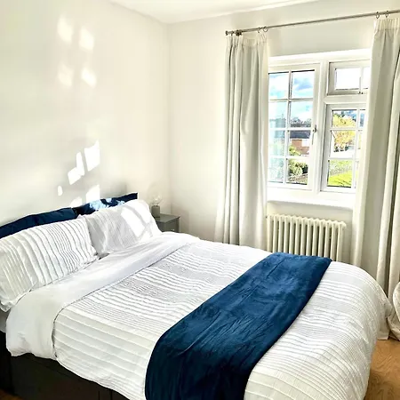 Northern Line Double With Free Parking Guest house Mitcham