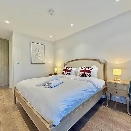 Apartment Kensington Penthouse
