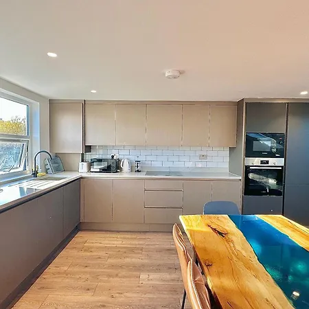 Kensington Penthouse *
