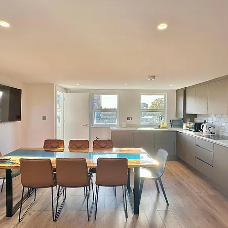 Kensington Penthouse Apartment