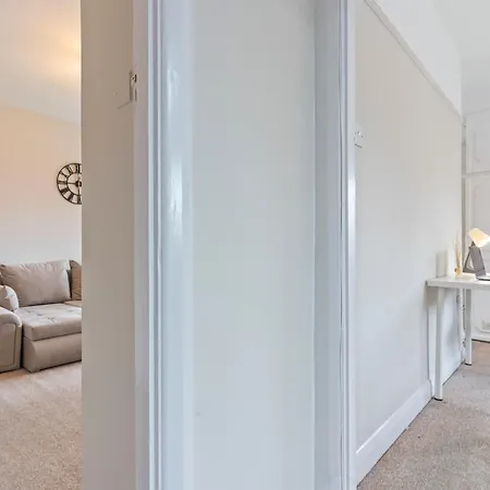 Wembley Stadium 2 Bed Aprt