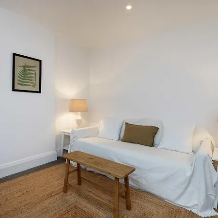 Veeve - A Sumptuous * London