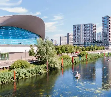 Amazing 2 Bedroom Flat In E20 Apartmán *
