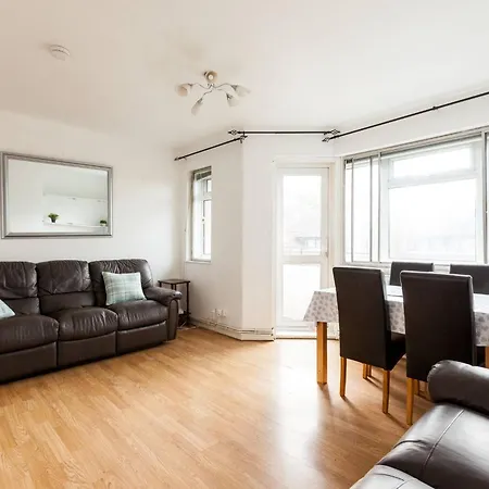 2 Bedroom Flat In Good Value Location