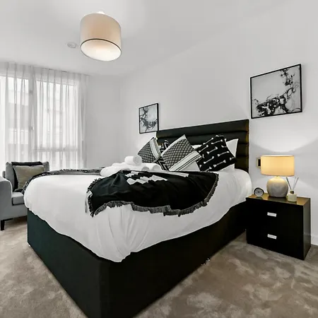 Apartment Stylish 2-bd For Trendy Urban Travelers - Sleeps 5