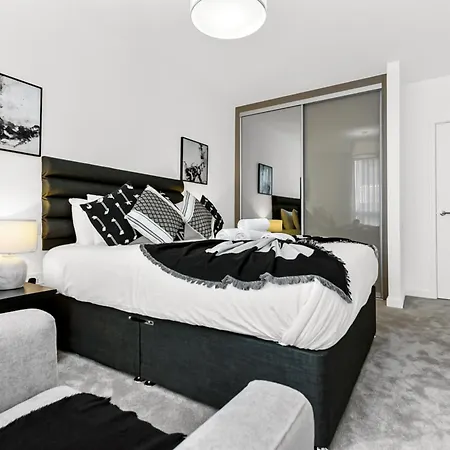 Stylish 2-bd For Trendy Urban Travelers - Sleeps 5 Apartment