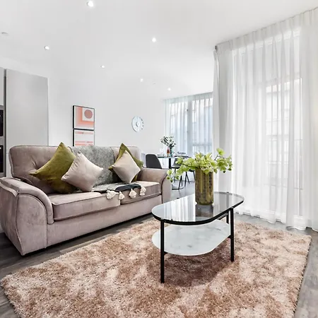 Stylish 2-bd For Trendy Urban Travelers - Sleeps 5 *