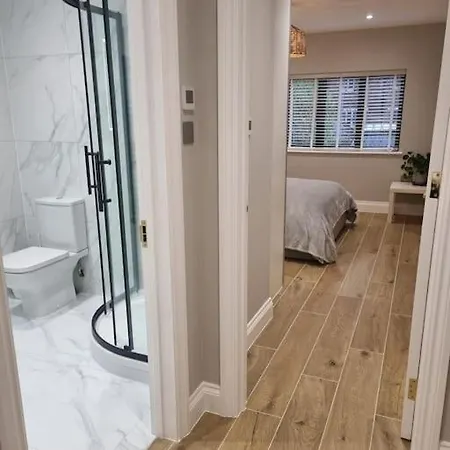 Apartment Beautiful Newly Renovated Flat In Orpington Chelsfield