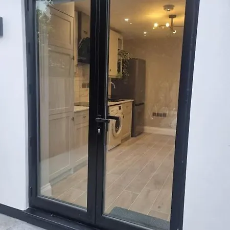 Apartment Beautiful Newly Renovated Flat In Orpington Chelsfield