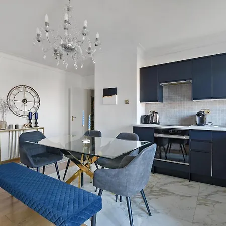 Arte - 3-bed Flat With 3 Bathrooms - Heart Of Finchley Road - 2 Min Walk To Underground Station Apartment