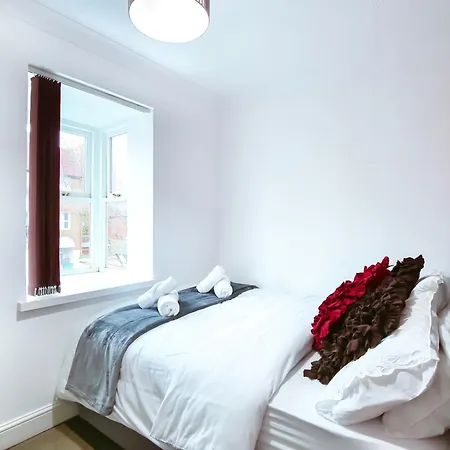 Apartment Cosy 4 Bed With Garden & Driveway Parking Wimbledon