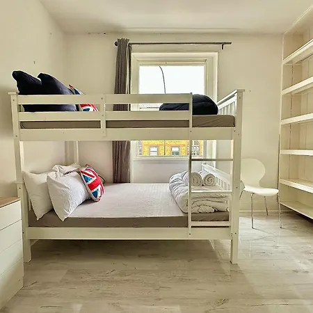 Guest house 81 *