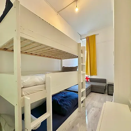 81 Guest house