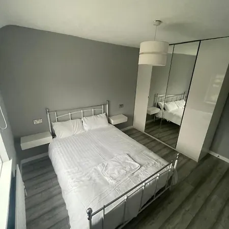 The House Homestay *