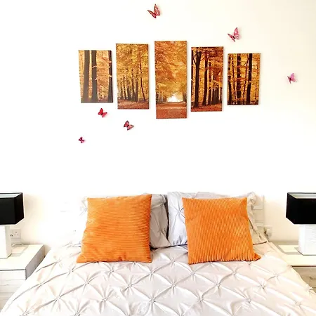 Homestay A Brand New Flat With 3 Bedrooms & 3 Baths In Zone 1 Angel For Max 9 Ppl