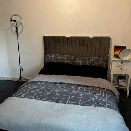 1-bed Flat With Fast Wi-fi In Prime Location 15mins From Londres