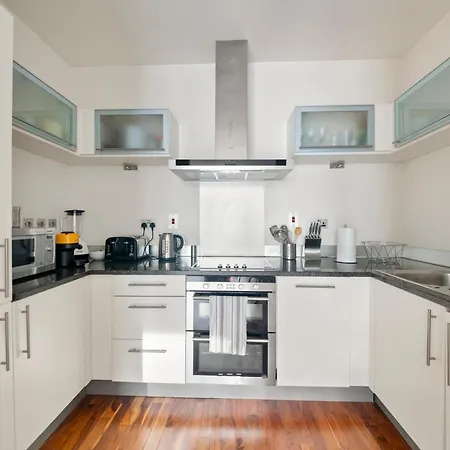 Londwell, Canary Wharf River Thames Penthouse Apartment