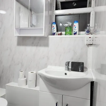 New Deluxe Apt-2 Londres