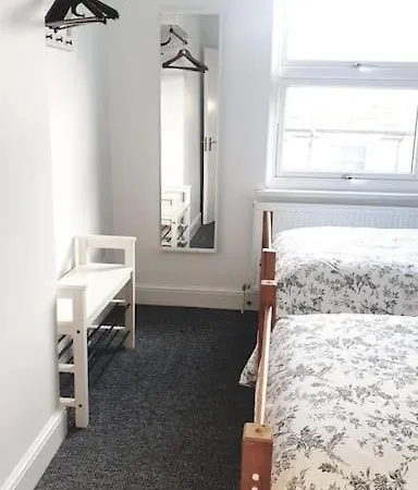 Near Alexandra Palace, Apartment