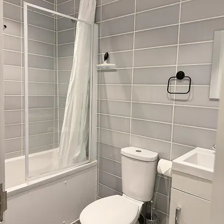 Near Alexandra Palace, Apartment London