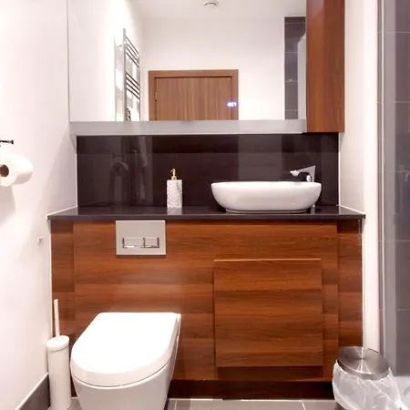 Spacious 3-bed House Close To The O2 Arena & Tube London