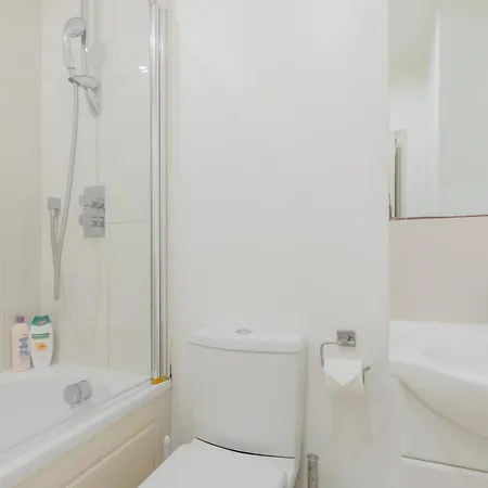 Fantastically Located 2bd Flat Kensington *