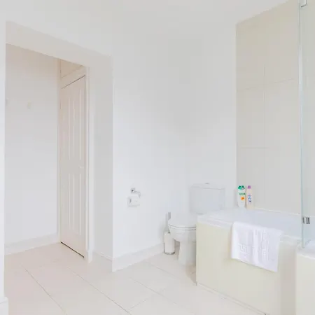 Fantastically Located 2bd Flat Kensington * London