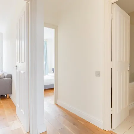 Fantastically Located 2bd Flat Kensington London