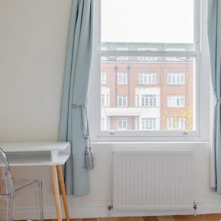 Fantastically Located 2bd Flat Kensington *