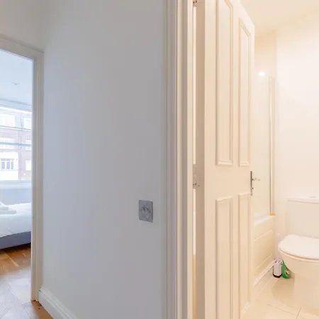 Fantastically Located 2bd Flat Kensington Apartment *