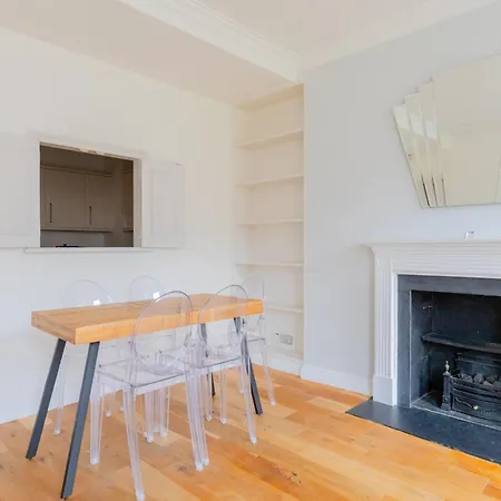 Fantastically Located 2bd Flat Kensington Apartment
