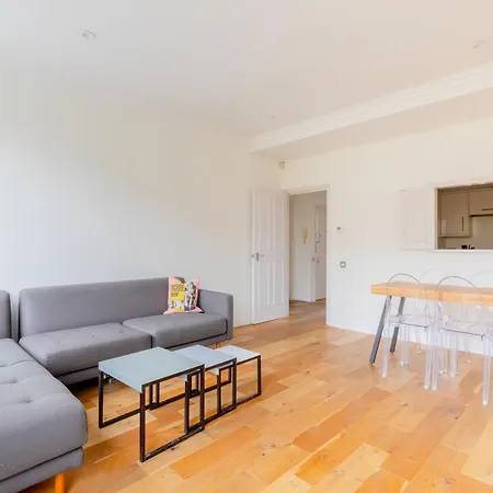 Fantastically Located 2bd Flat Kensington London