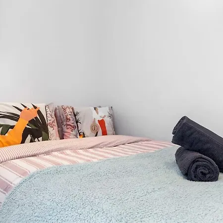 Apartment Modern Spacious 2 Bedroom Flat In