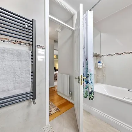 Apartment Modern Spacious 1 Bedroom Flat In Hampstead