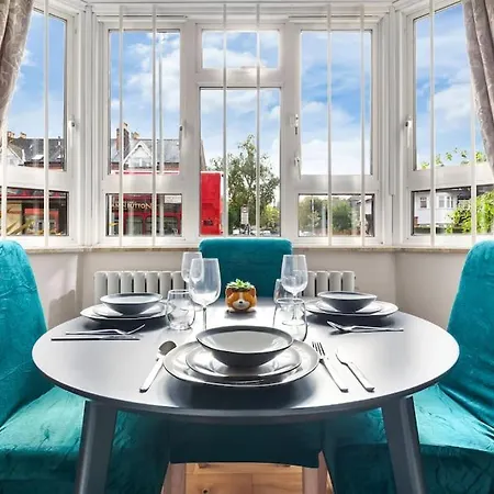 Modern Spacious 1 Bedroom Flat In Hampstead Apartment London