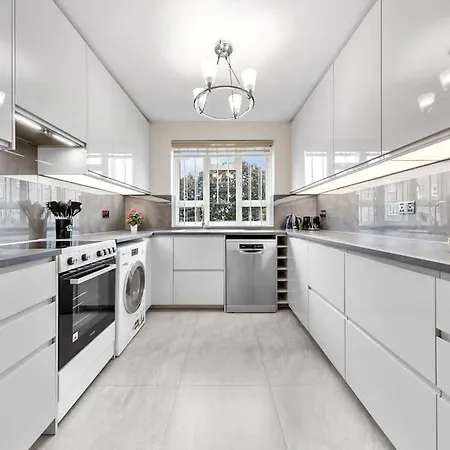 Modern Spacious 1 Bedroom Flat In Hampstead Apartment
