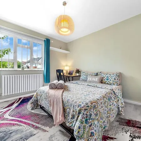 Modern Spacious 1 Bedroom Flat In Hampstead Apartment *